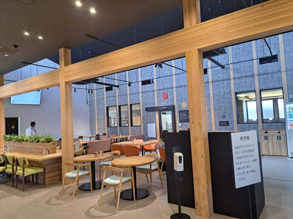 SpaSeare２階飲食スペース