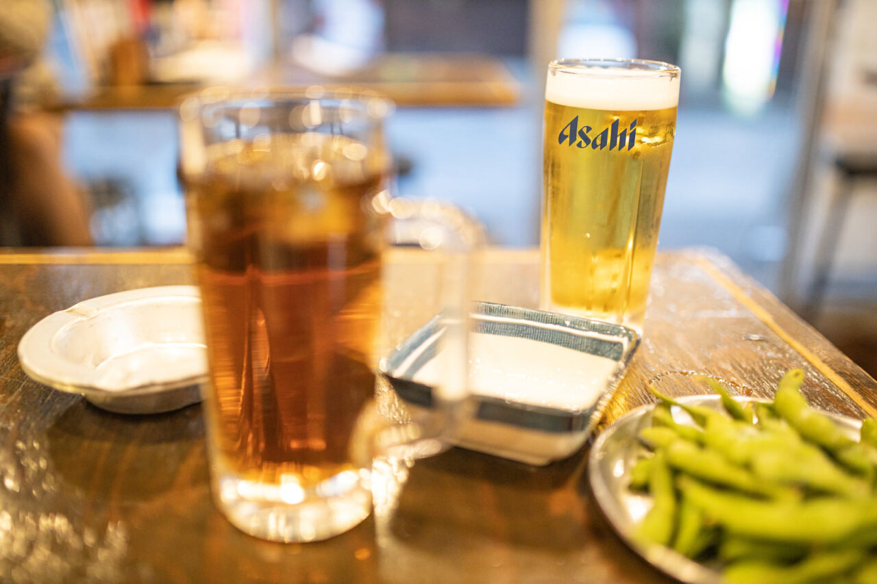 生ビールとウーロンハイ