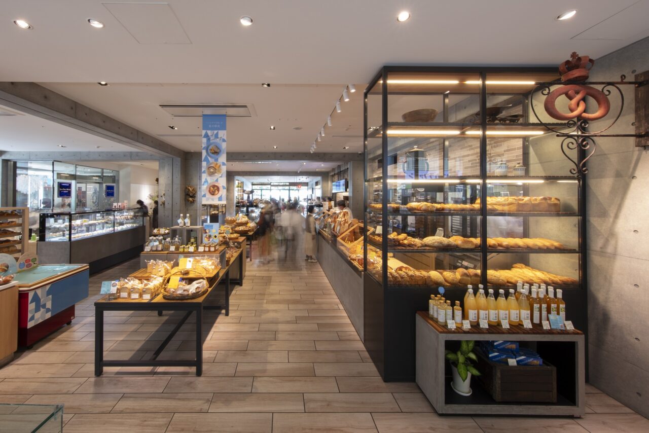 広島アンデルセン店内