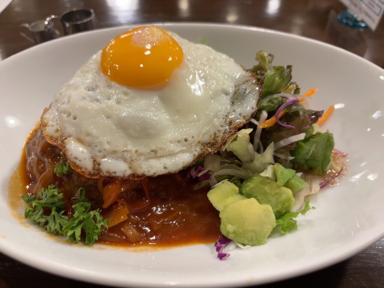 朝日珈琲サロンのロコモコプレート