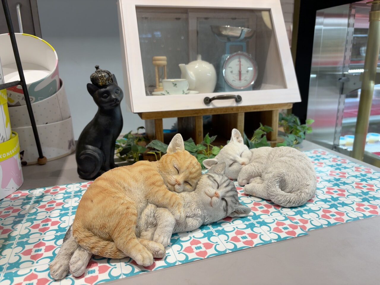 ジ・アウトレット広島にある洋菓子店「パステル」の店舗外観