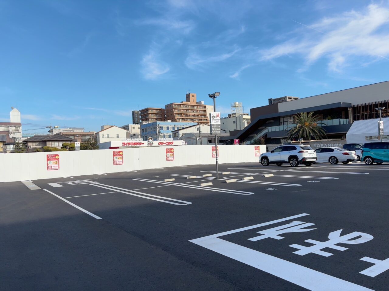 イオンタウン楽々園の新たに利用できるようになった駐車場の様子