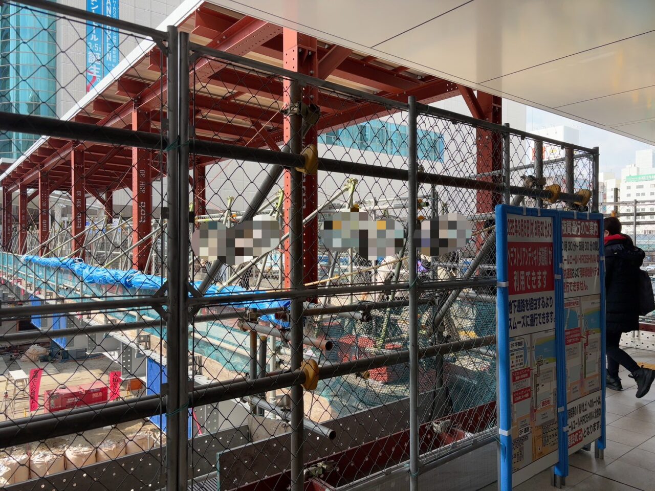 広島駅から福屋広島駅前店へ渡れるようになったペデストリアンデッキ