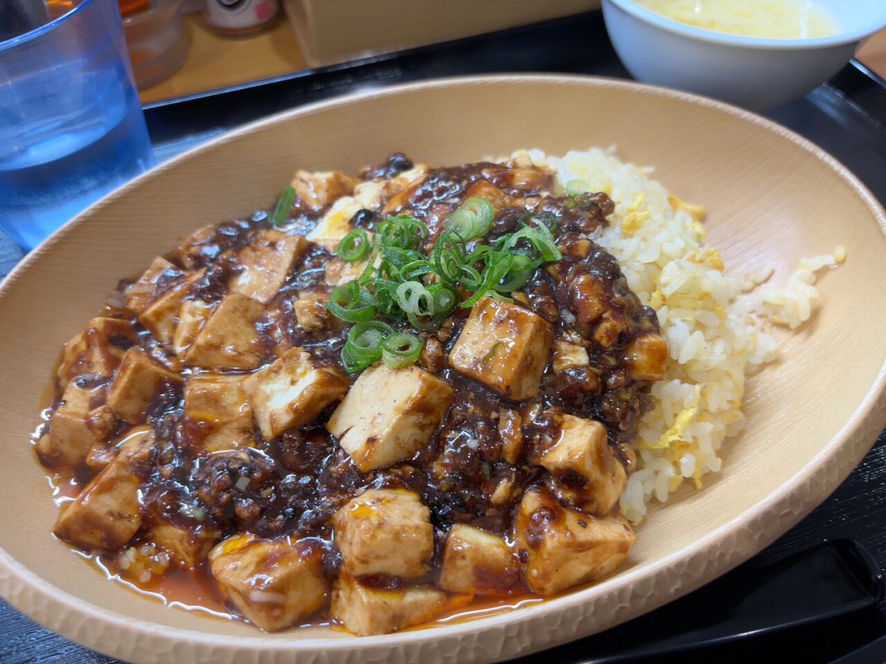 チャーハン専門店「チャーハン るつぼ」のマーボーあんかけチャーハン