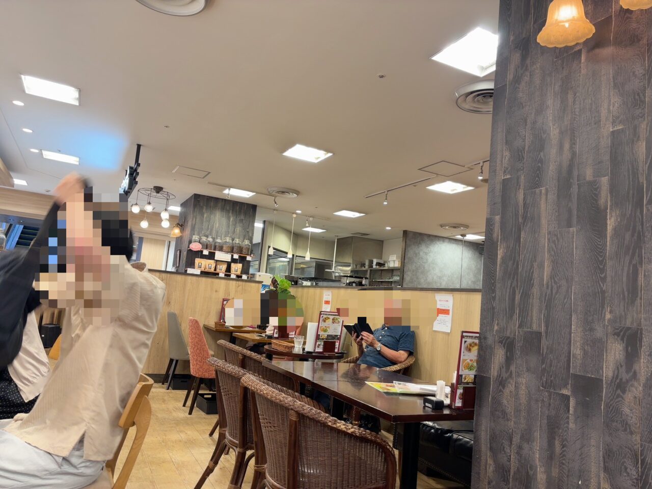 アクア広島センター街にある三河屋珈琲アクア店