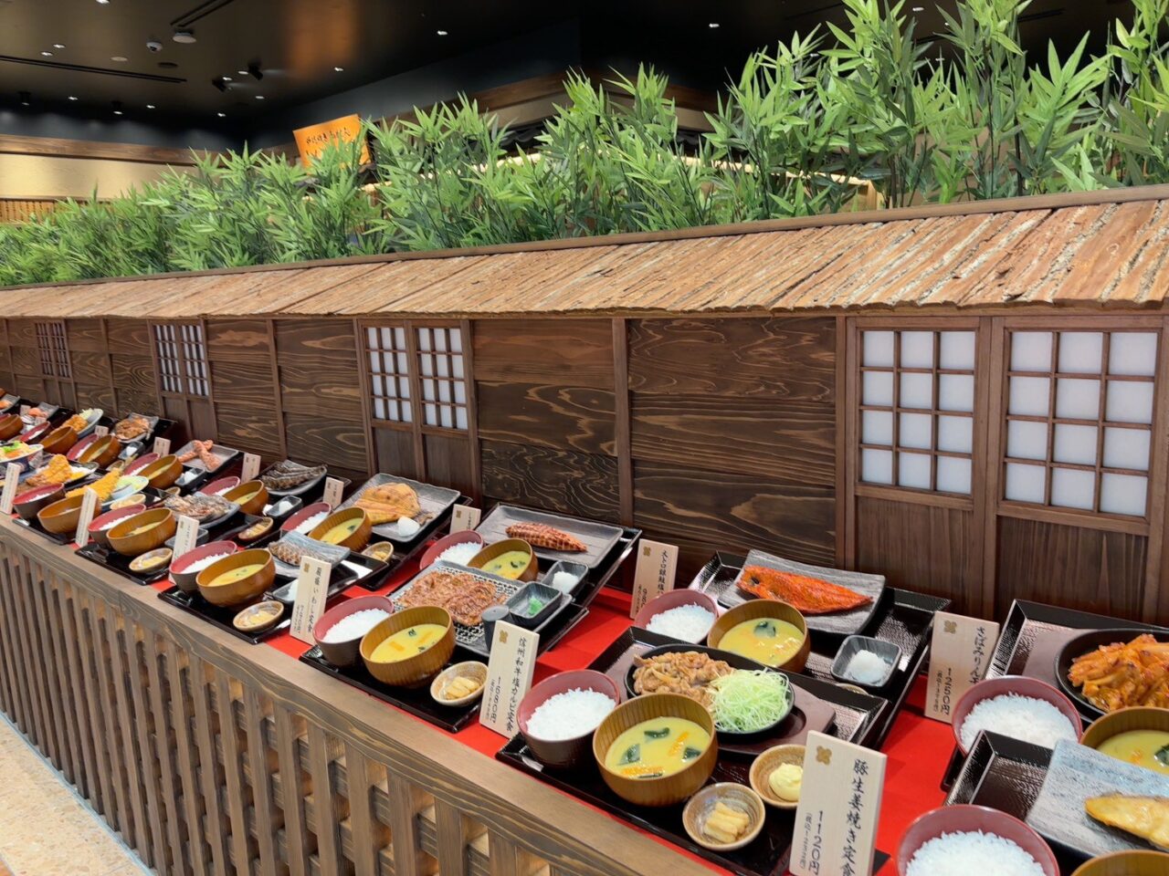 福屋広島駅前店11階にオープンした炉端焼き和めし処しんぱち食堂のイメージ