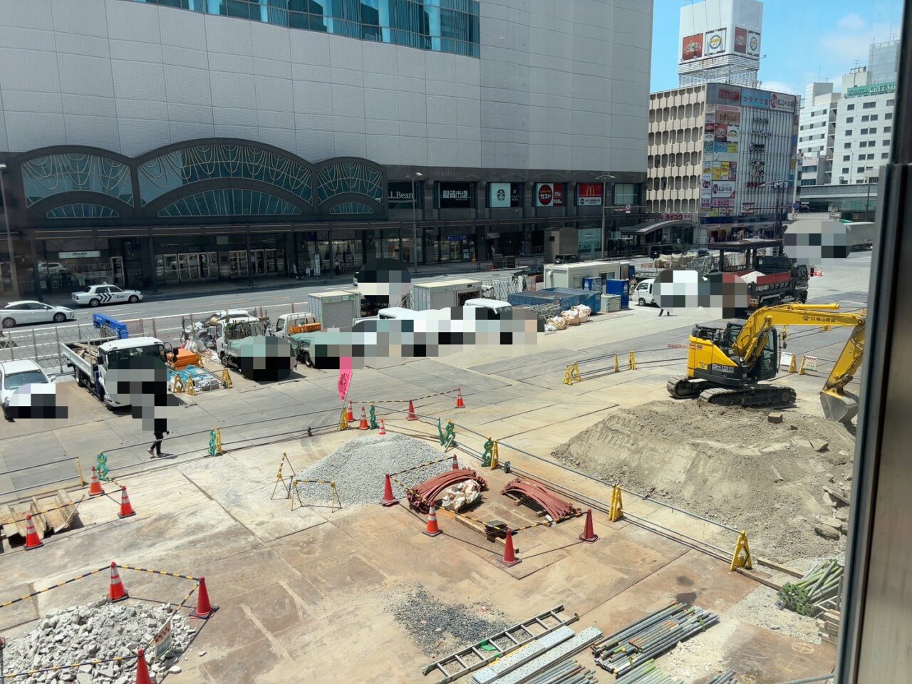 広島駅南口の旧バスターミナル・路面電車乗り場跡で進む再整備工事の様子