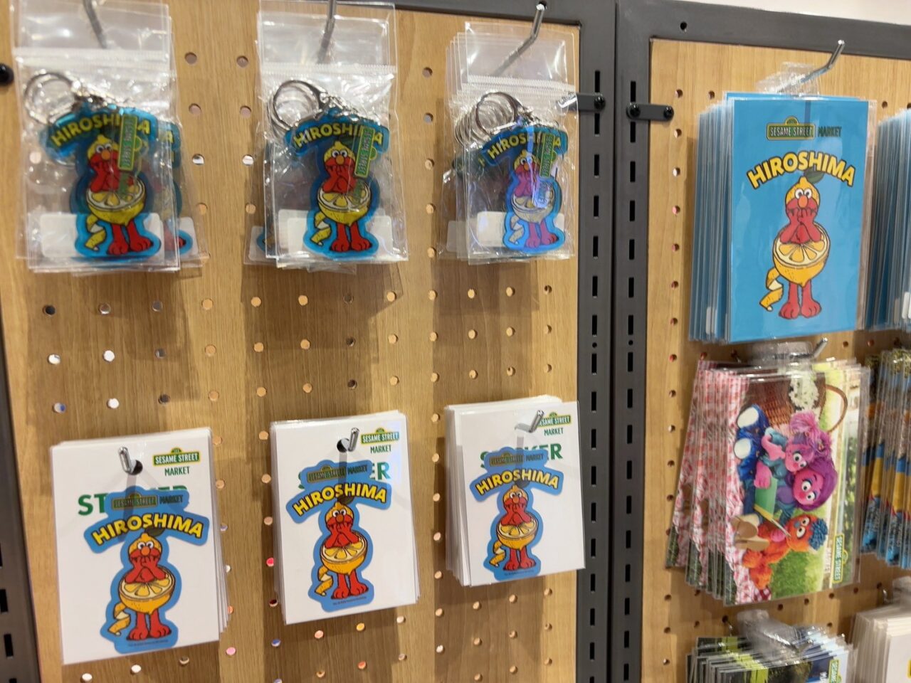 ミナモア2階で開催中の「SESAME STREET MARKET SPECIAL POP UP STORE」会場の様子