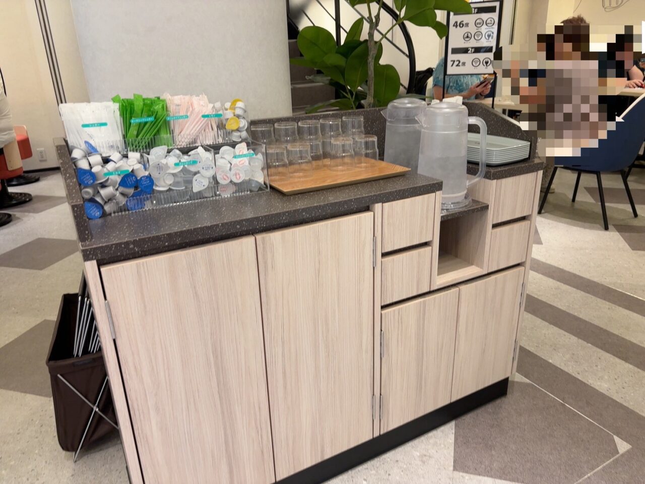 広島市中区本通りにあるドトールコーヒーショップの店内の様子