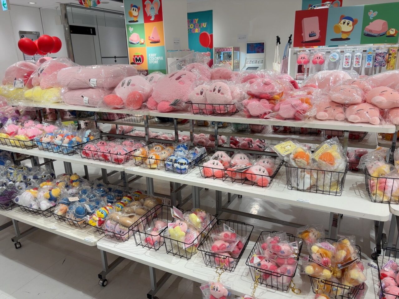 広島PARCO本館6階で開催されている星のカービィの期間限定ショップ「KIRBY COLORFUL STORE」