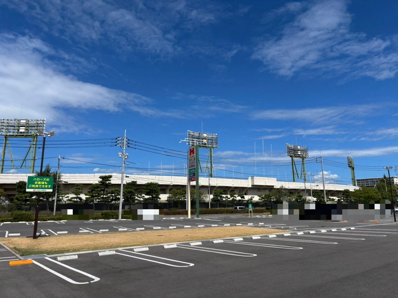観音新町にオープンする吉野家ハローズ観音新町店の外観